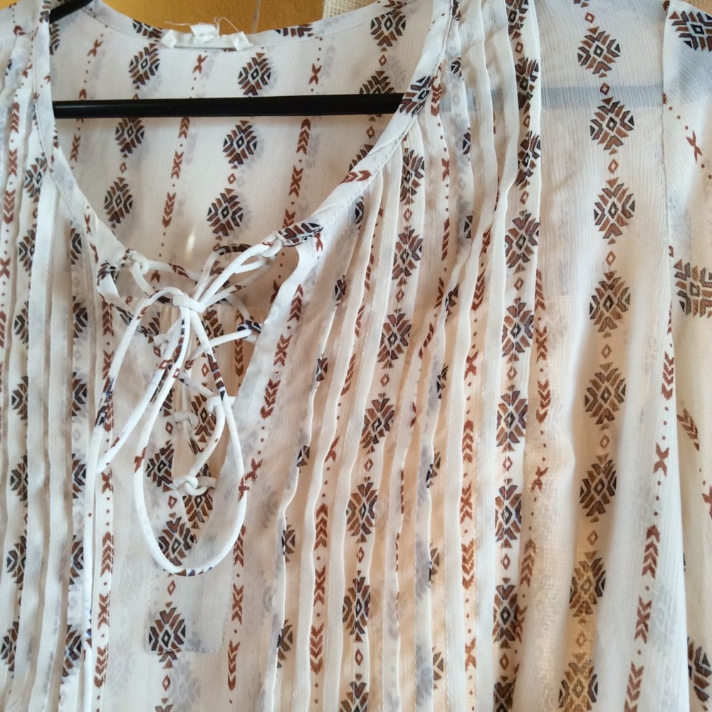 Mystree Aztec Pattern Blouse - Picture 3 of 4